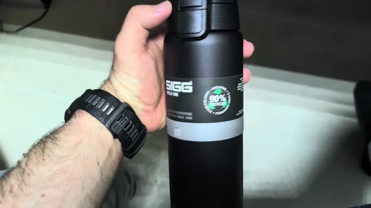 Matt black SIGG Shield ONE 0.75 L bottle with a black ONE lid