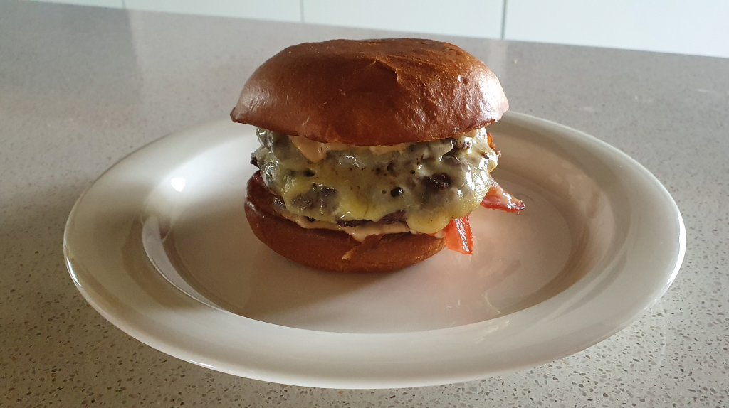 How to make the best cheese burger Homeneer